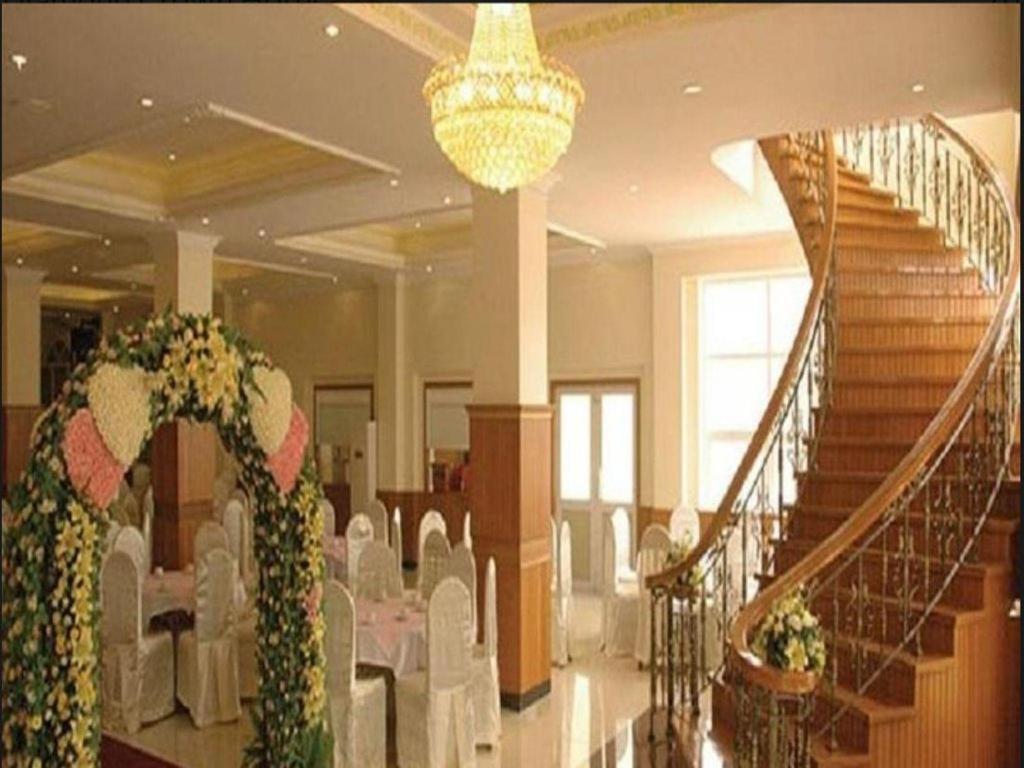 Diamond Crown Hotel Тавой Екстер'єр фото