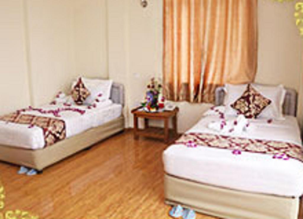 Diamond Crown Hotel Тавой Екстер'єр фото